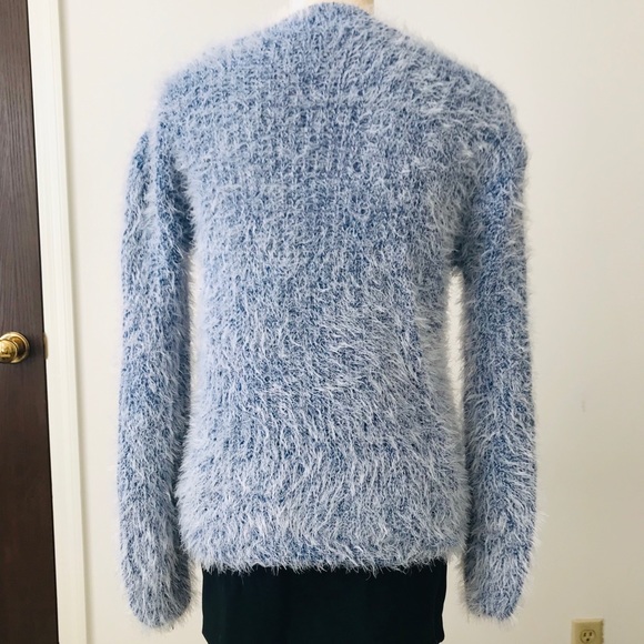 🆕 Snow White & Blue Fluffy Sweater - Picture 2 of 4